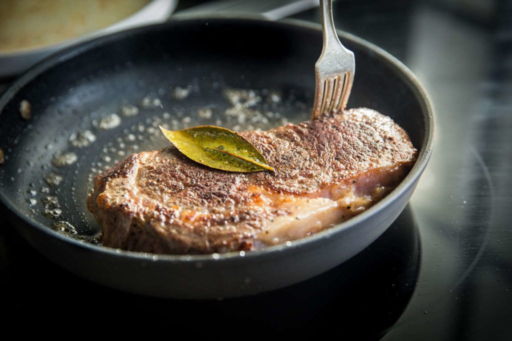 Pět způsobů, jak můžete dokončit svůj sous vide steak